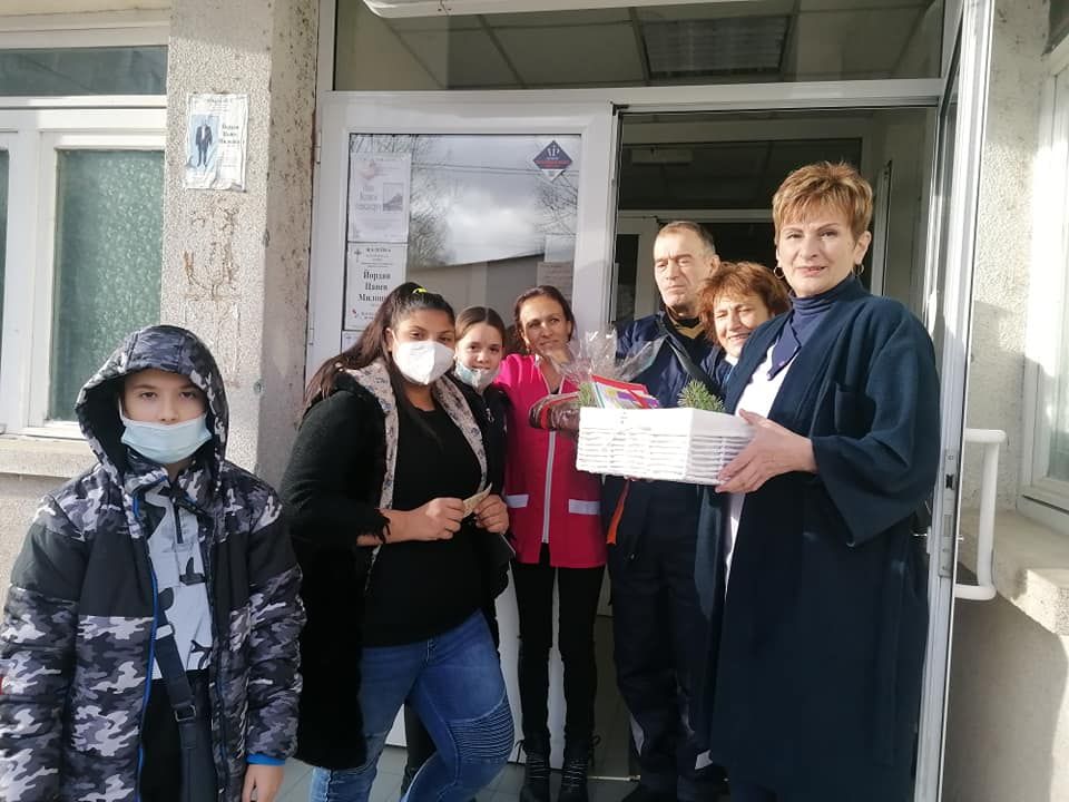 На Игнажден полазихме Спешен център и Община Дупница - ОУ Св. Климент Охридски - Дупница