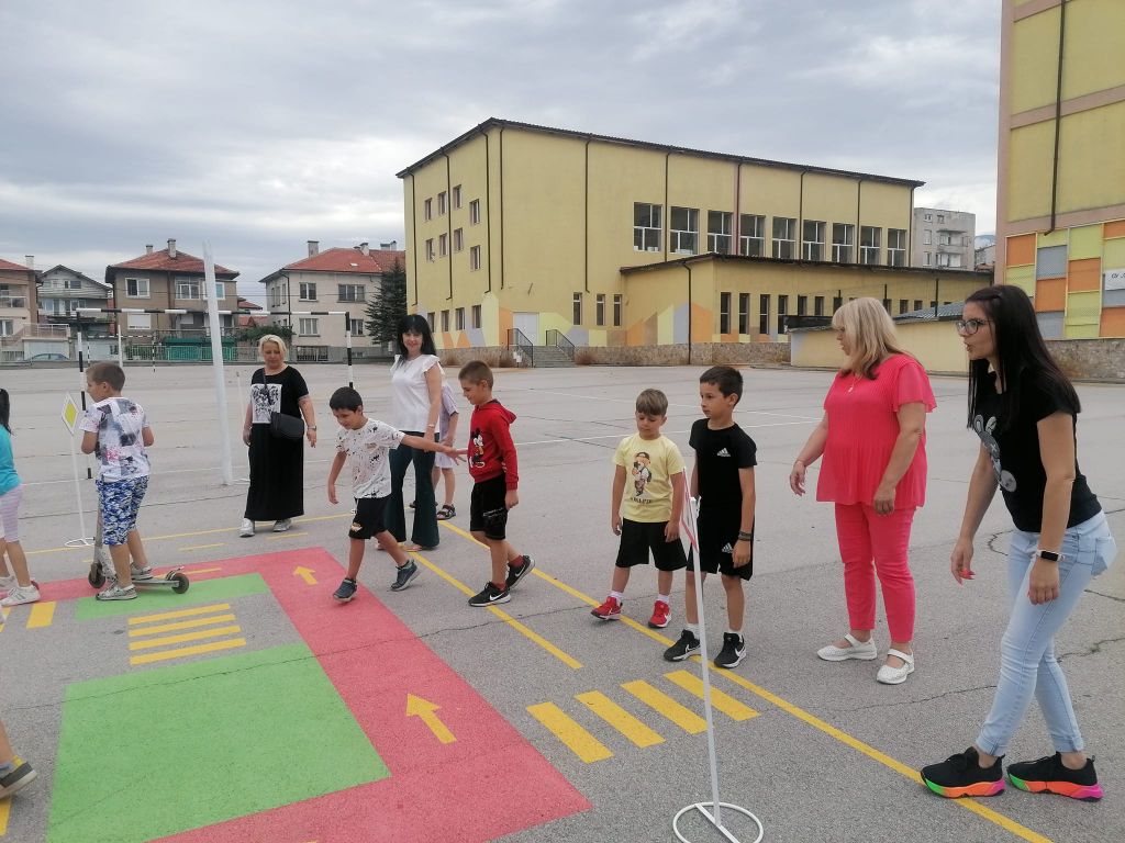 Национален ден на безопасността на движението по пътищата - ОУ Св. Климент Охридски - Дупница